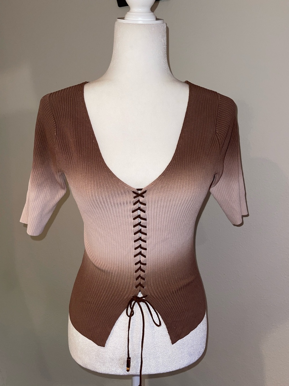 Women's Brown Ombre Lace-Up Ribbed Top
